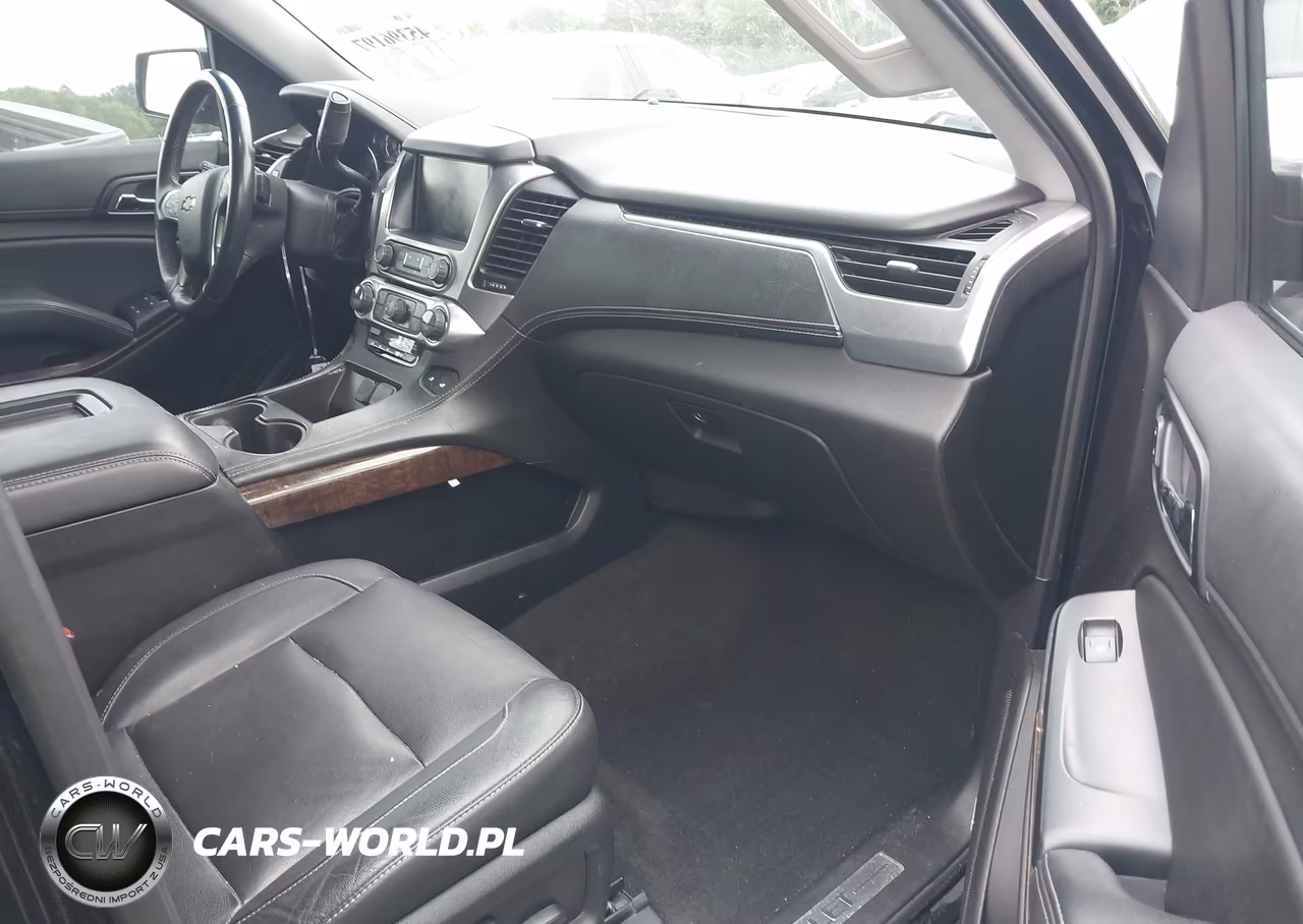 2018 Chevrolet Suburban Lt VIN:1GNSCHKCXJR379289 - 5