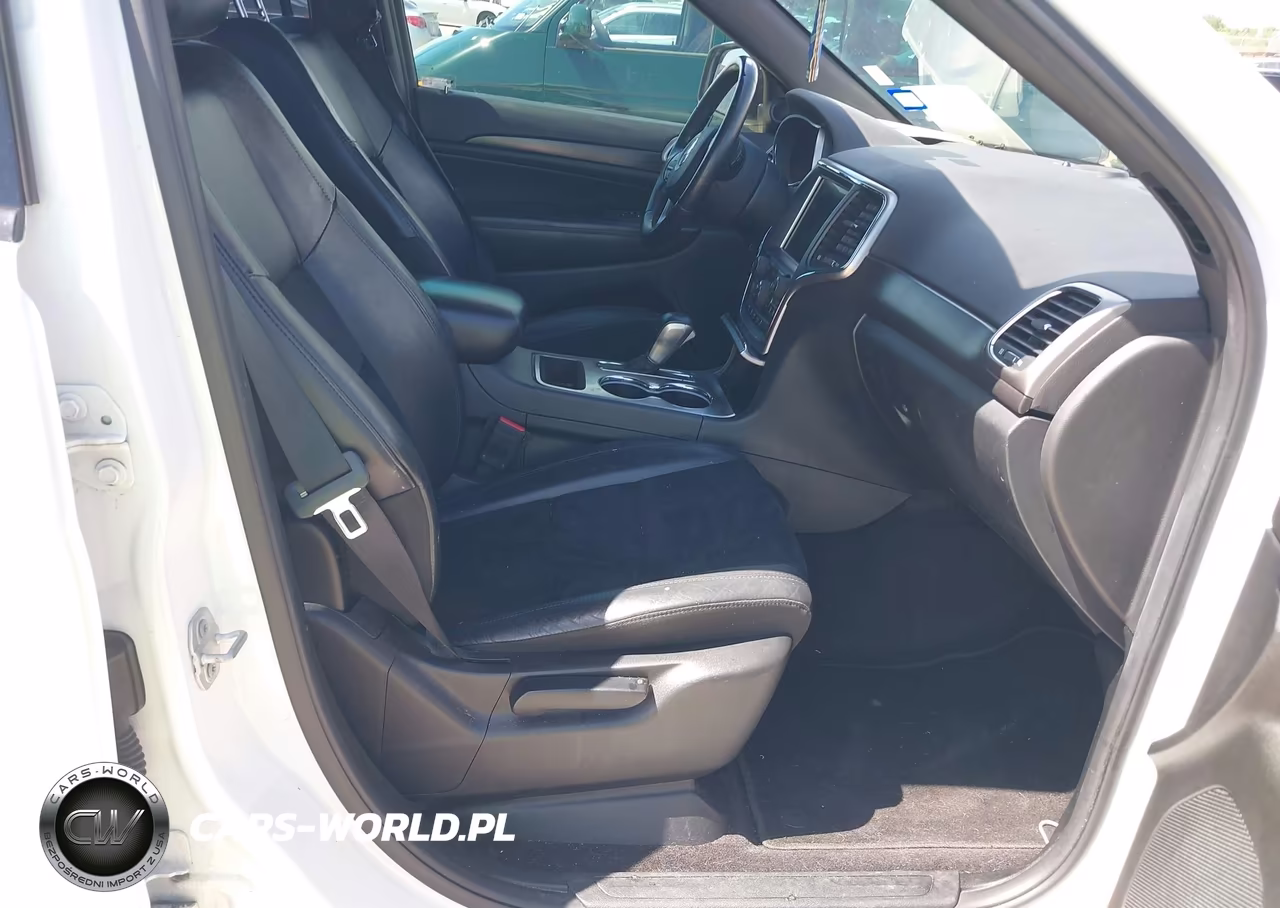 2018 Jeep Grand Cherokee Altitude 4X2 VIN:1C4RJEAG9JC228124 - 5