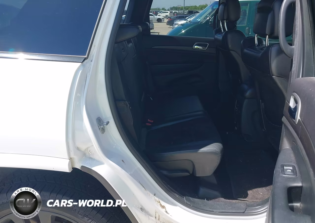2018 Jeep Grand Cherokee Altitude 4X2 VIN:1C4RJEAG9JC228124 - 8
