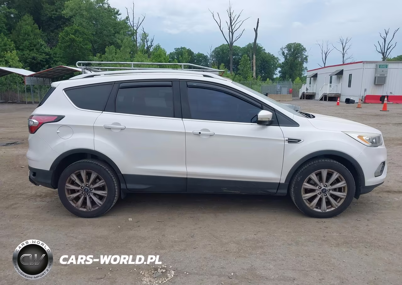 2017 Ford Escape Titanium VIN:1FMCU9J90HUA02155 - 13