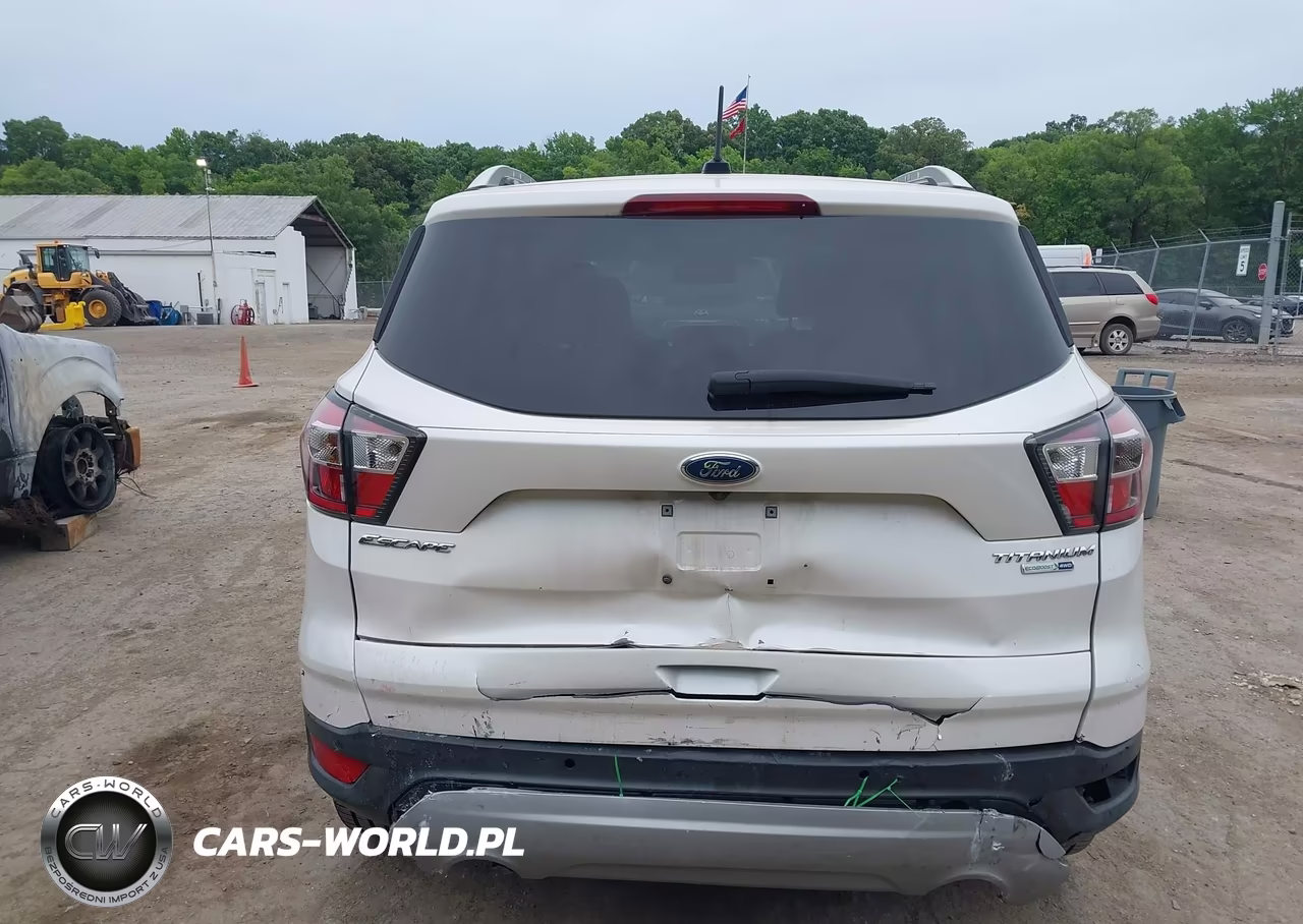 2017 Ford Escape Titanium VIN:1FMCU9J90HUA02155 - 16