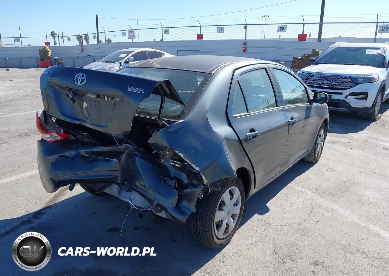 2008 Toyota Yaris VIN:JTDBT923X81289969 - 4