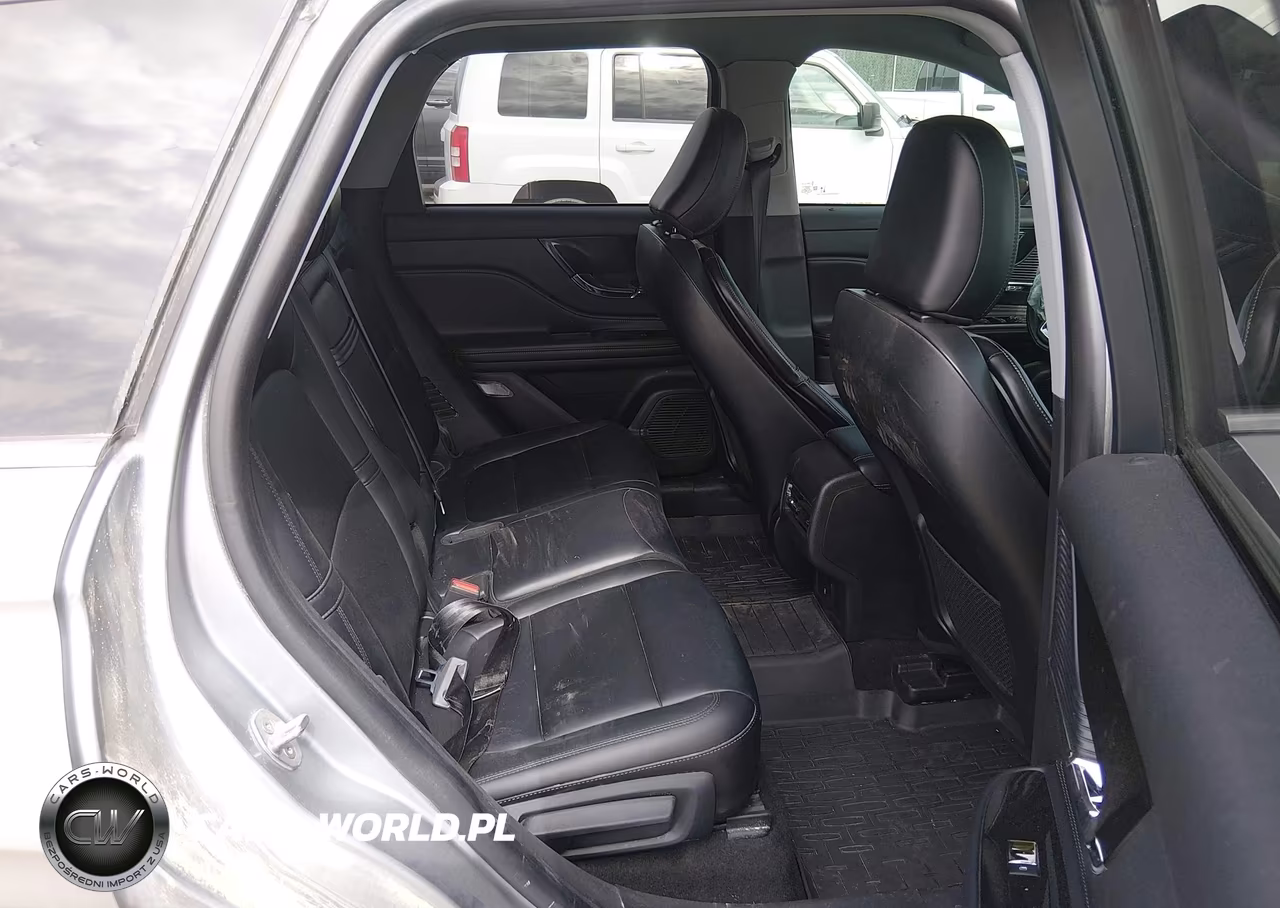 2021 Lincoln Corsair Standard VIN:5LMCJ1D93MUL16508 - 8