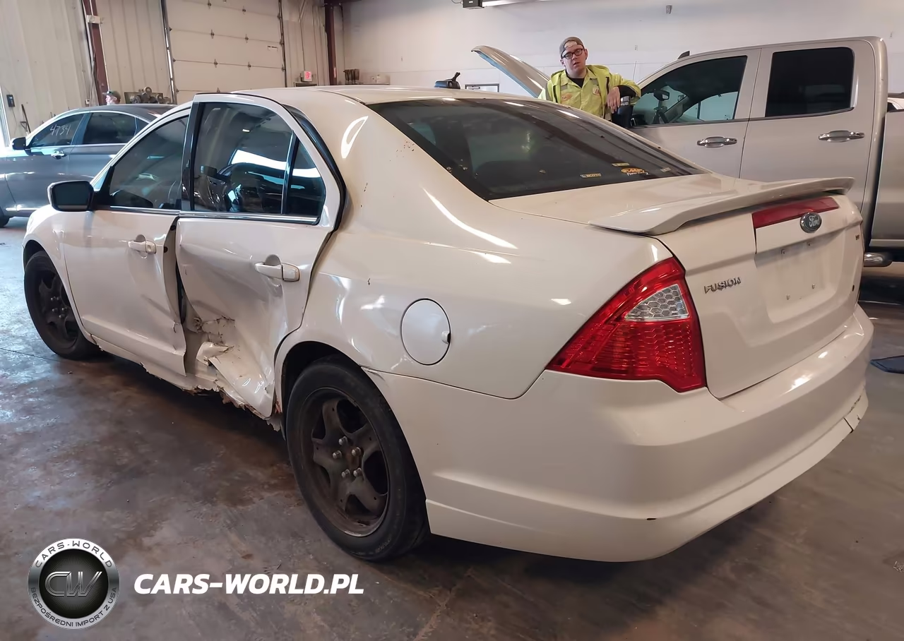 2010 Ford Fusion Se VIN:3FAHP0HA2AR257115 - 3