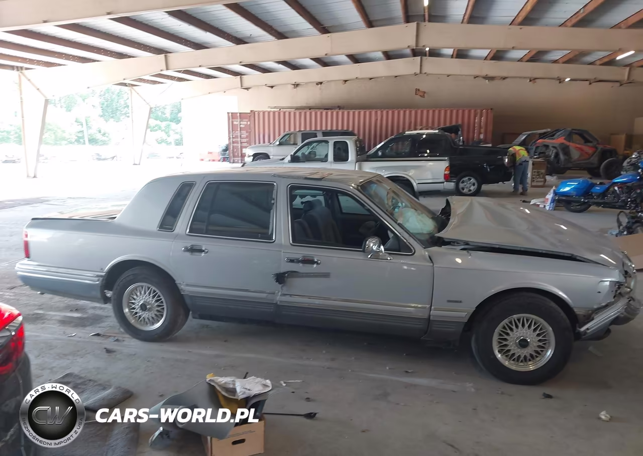 1994 Lincoln Town Car Signature-Tournament VIN:1LNLM82W7RY766464 - 14