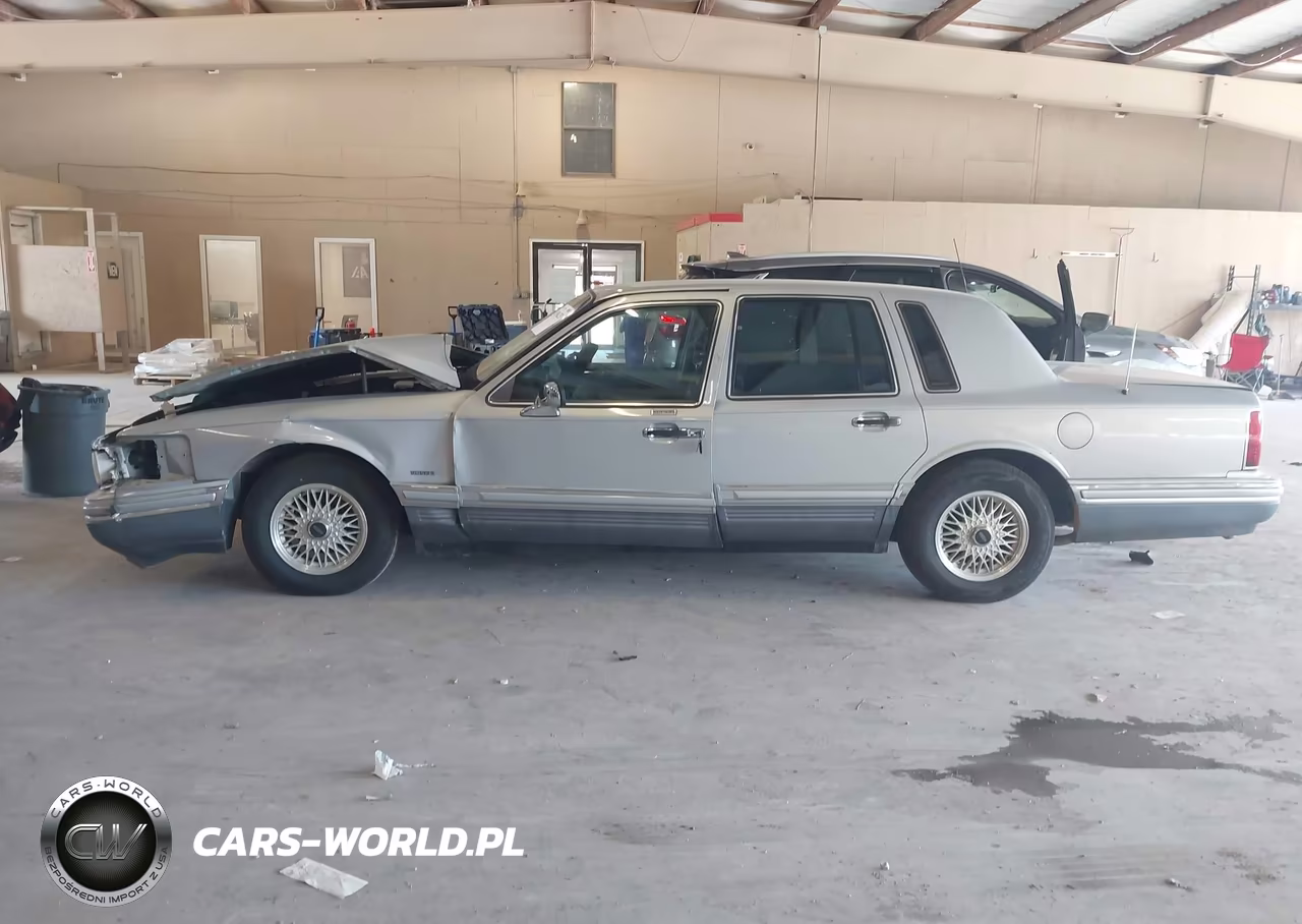 1994 Lincoln Town Car Signature-Tournament VIN:1LNLM82W7RY766464 - 15