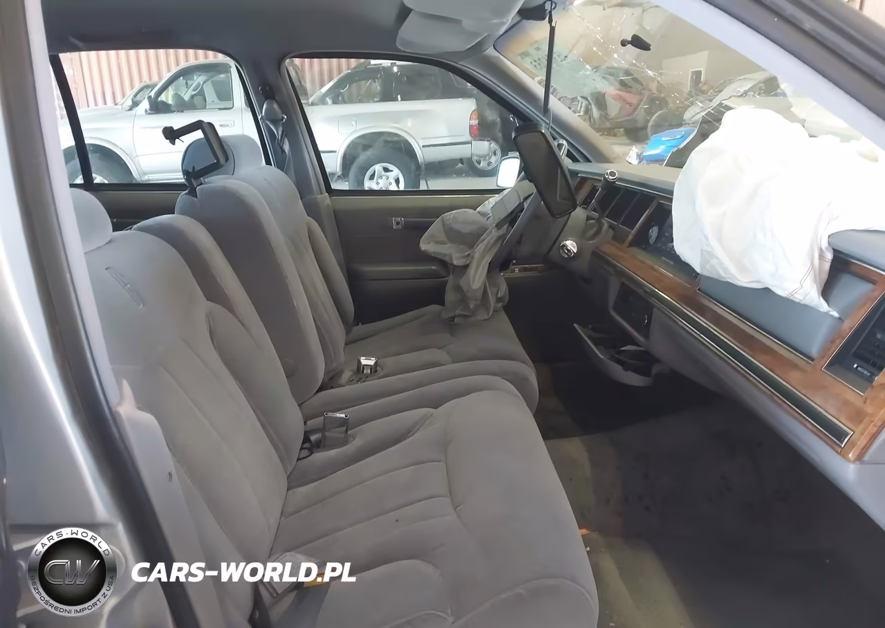 1994 Lincoln Town Car Signature-Tournament VIN:1LNLM82W7RY766464 - 5