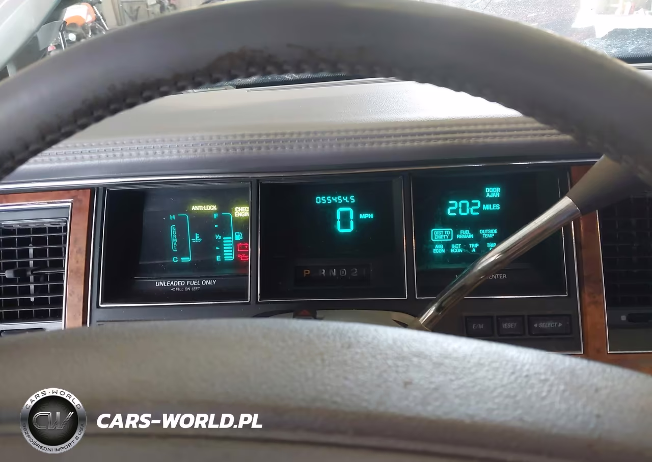 1994 Lincoln Town Car Signature-Tournament VIN:1LNLM82W7RY766464 - 7