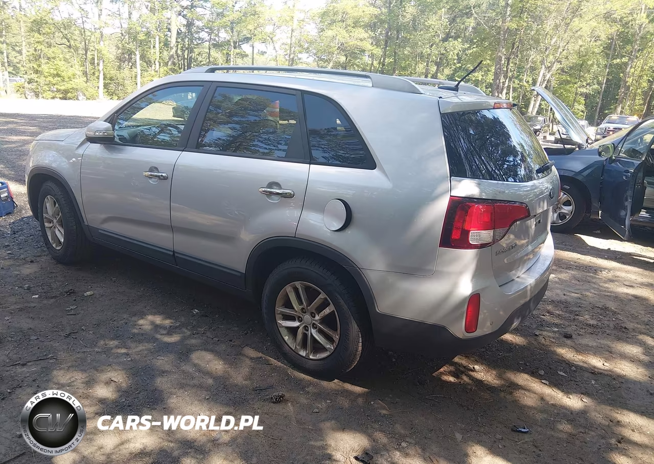 2014 Kia Sorento Lx VIN:5XYKT4A63EG434425 - 3