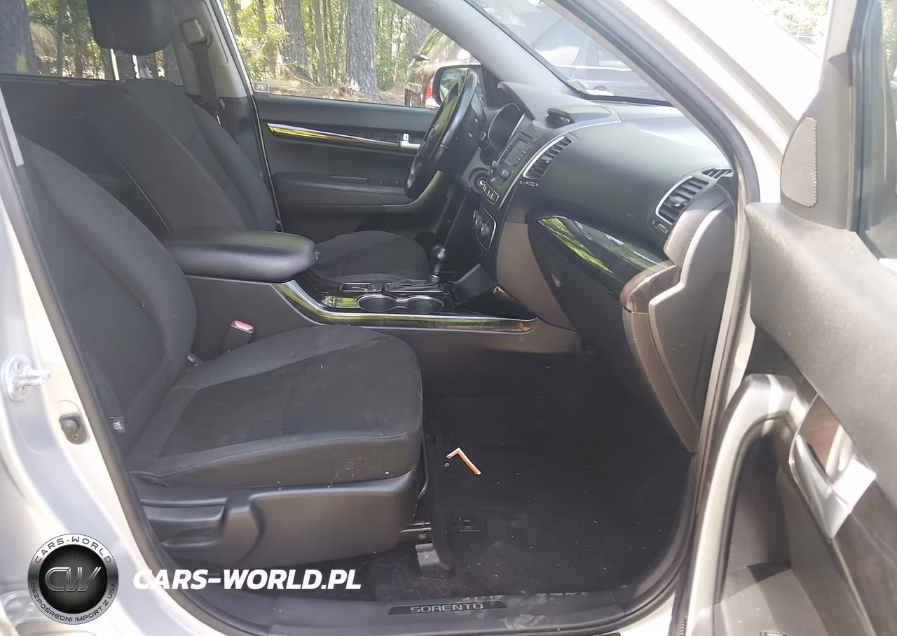 2014 Kia Sorento Lx VIN:5XYKT4A63EG434425 - 5