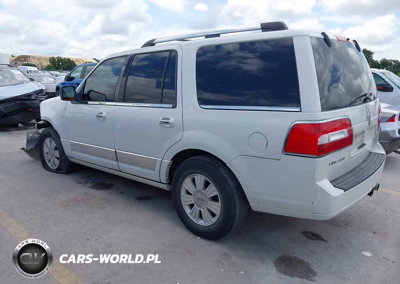 2008 Lincoln Navigator VIN:5LMFU275X8LJ10147 - 3