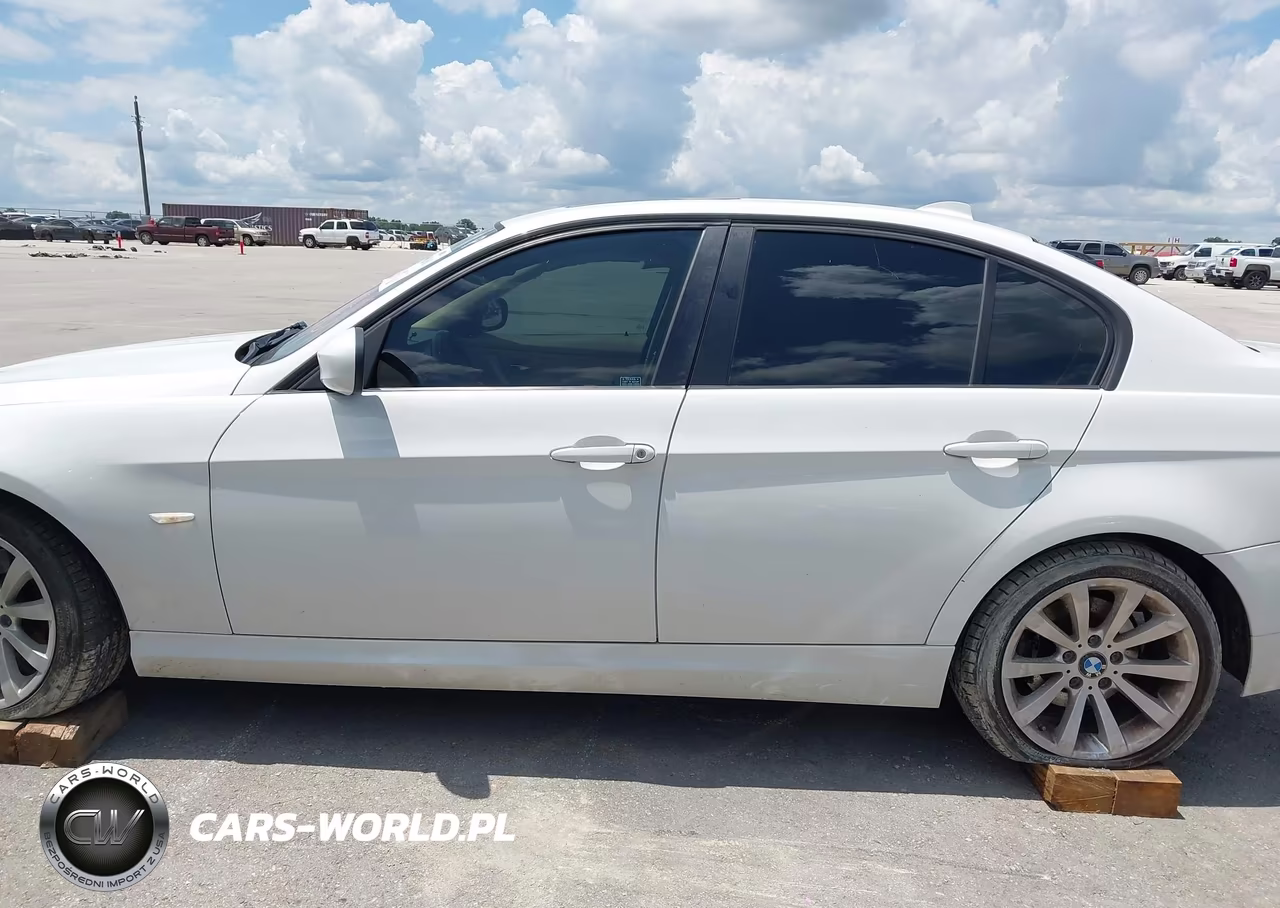 2011 BMW 328I VIN:WBAPH7G58BNM58714 - 15