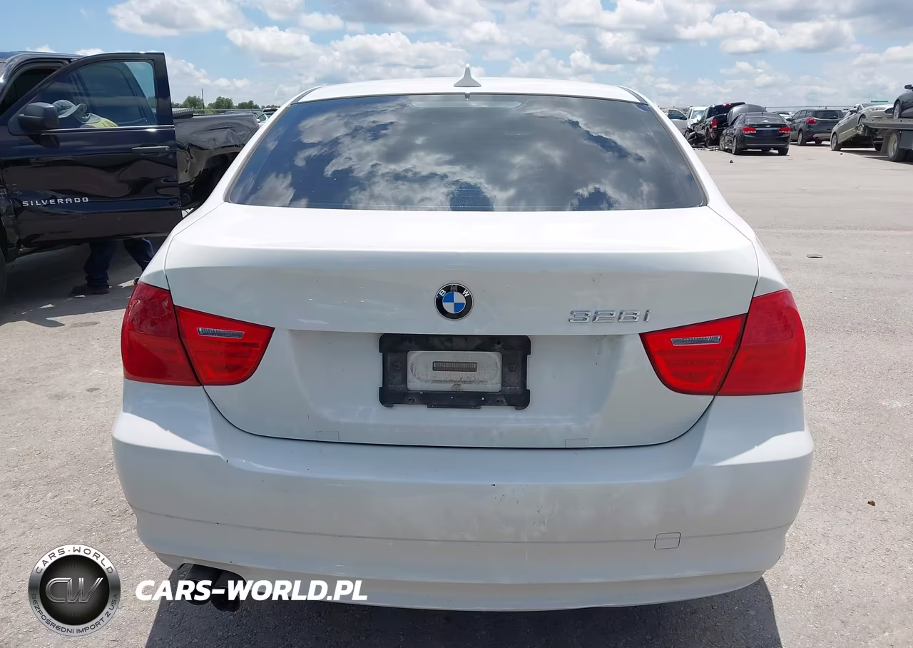 2011 BMW 328I VIN:WBAPH7G58BNM58714 - 17