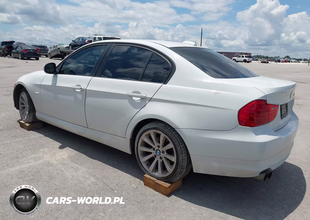2011 BMW 328I VIN:WBAPH7G58BNM58714 - 3