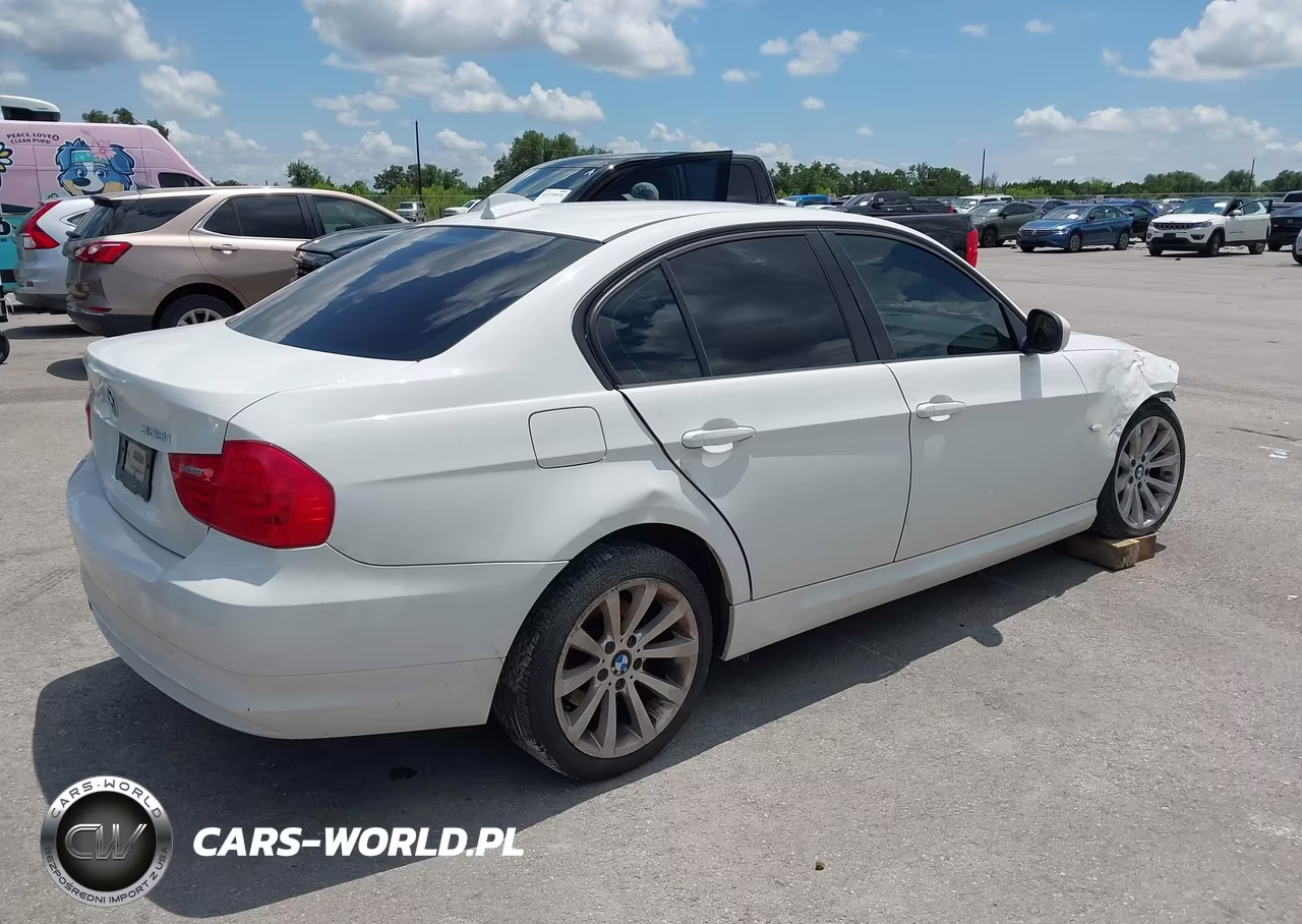2011 BMW 328I VIN:WBAPH7G58BNM58714 - 4