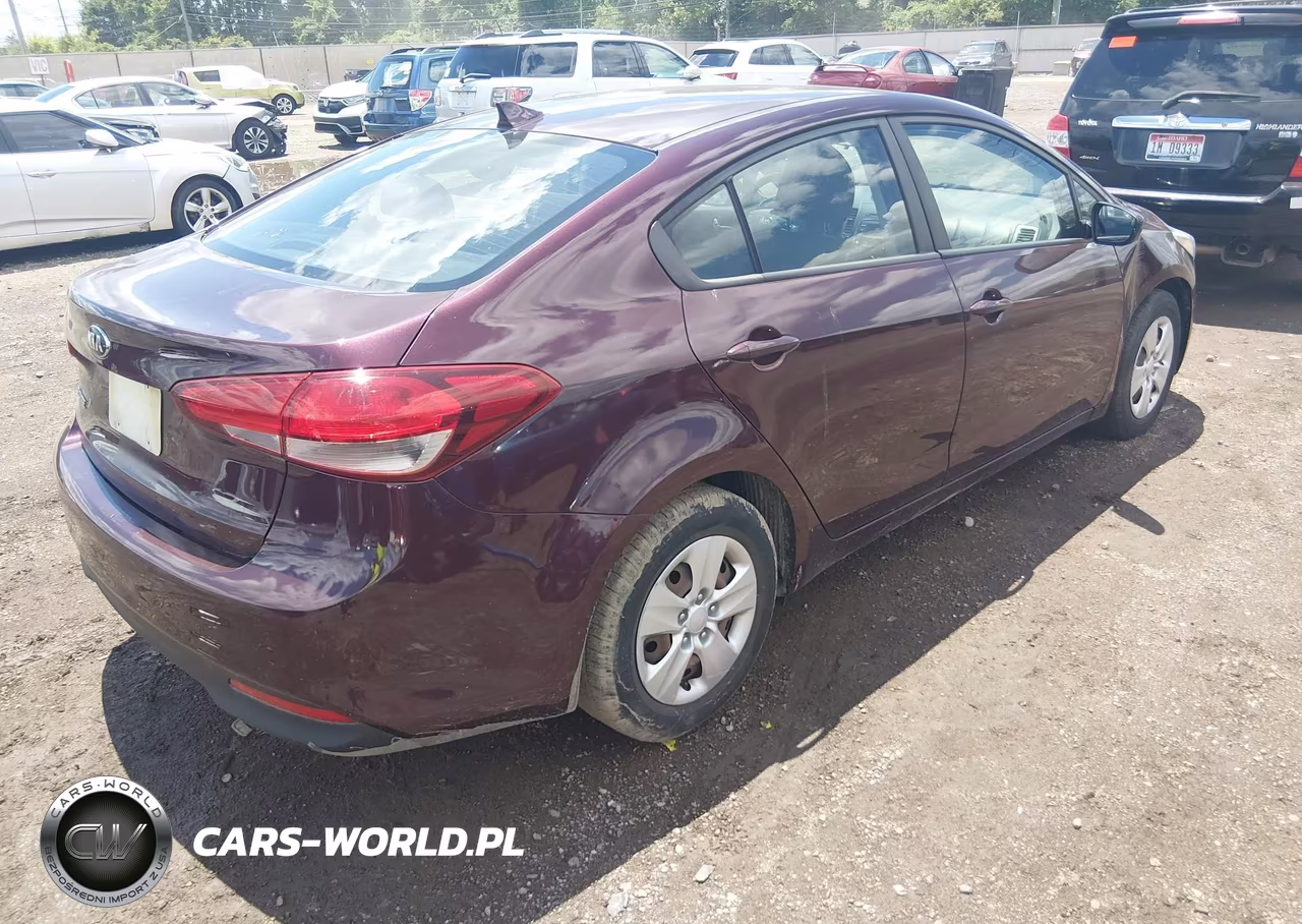 2018 Kia Forte Lx VIN:3KPFK4A77JE188208 - 4