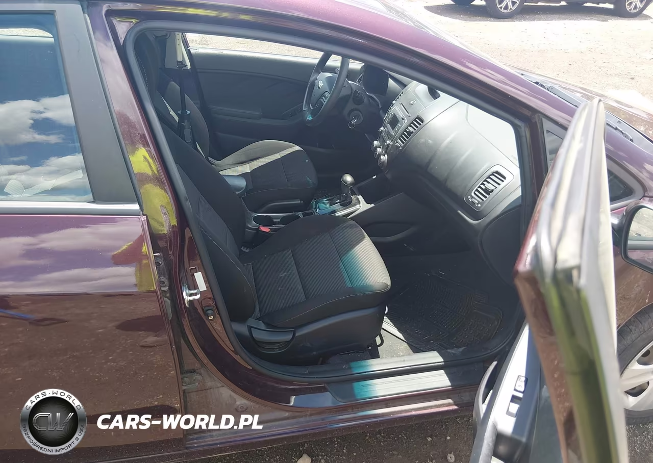 2018 Kia Forte Lx VIN:3KPFK4A77JE188208 - 5