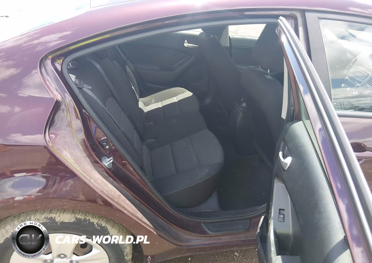 2018 Kia Forte Lx VIN:3KPFK4A77JE188208 - 8