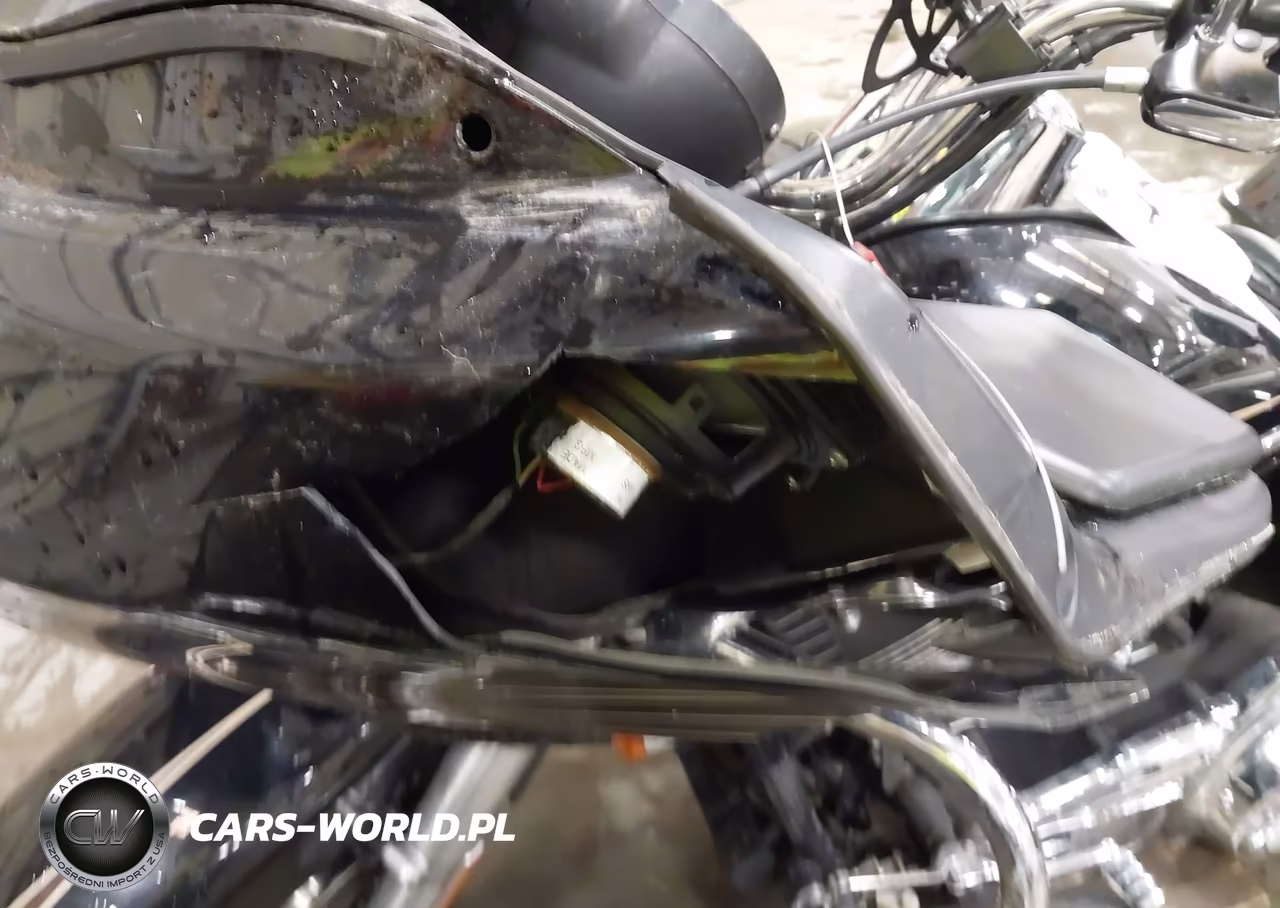2013 Harley-Davidson Fltru Road Glide Ultra VIN:1HD1KGM19DB609400 - 15