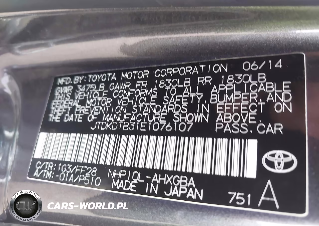 2014 Toyota Prius C Three VIN:JTDKDTB31E1076107 - 9