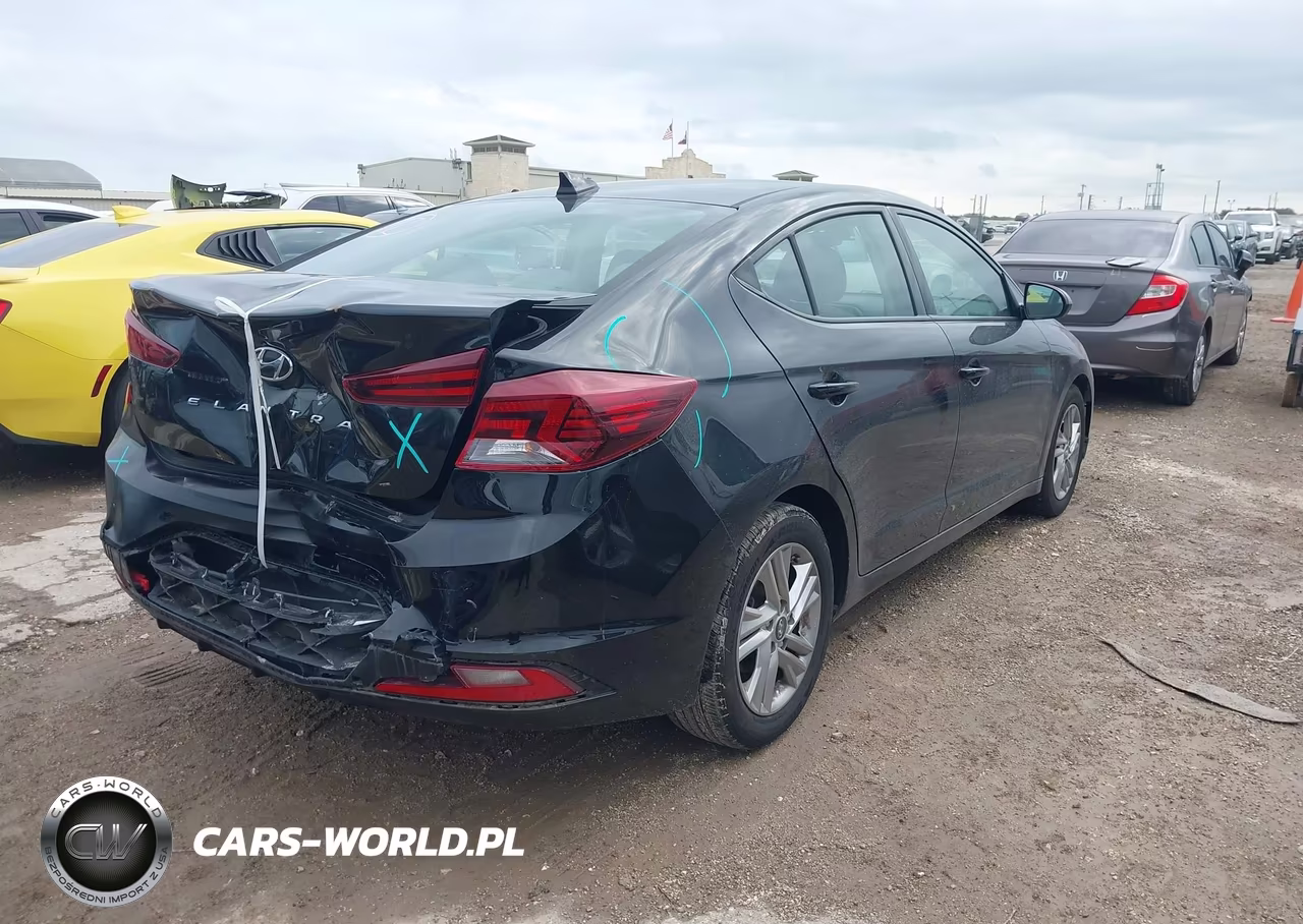 2020 Hyundai Elantra Sel VIN:5NPD84LF3LH623959 - 4