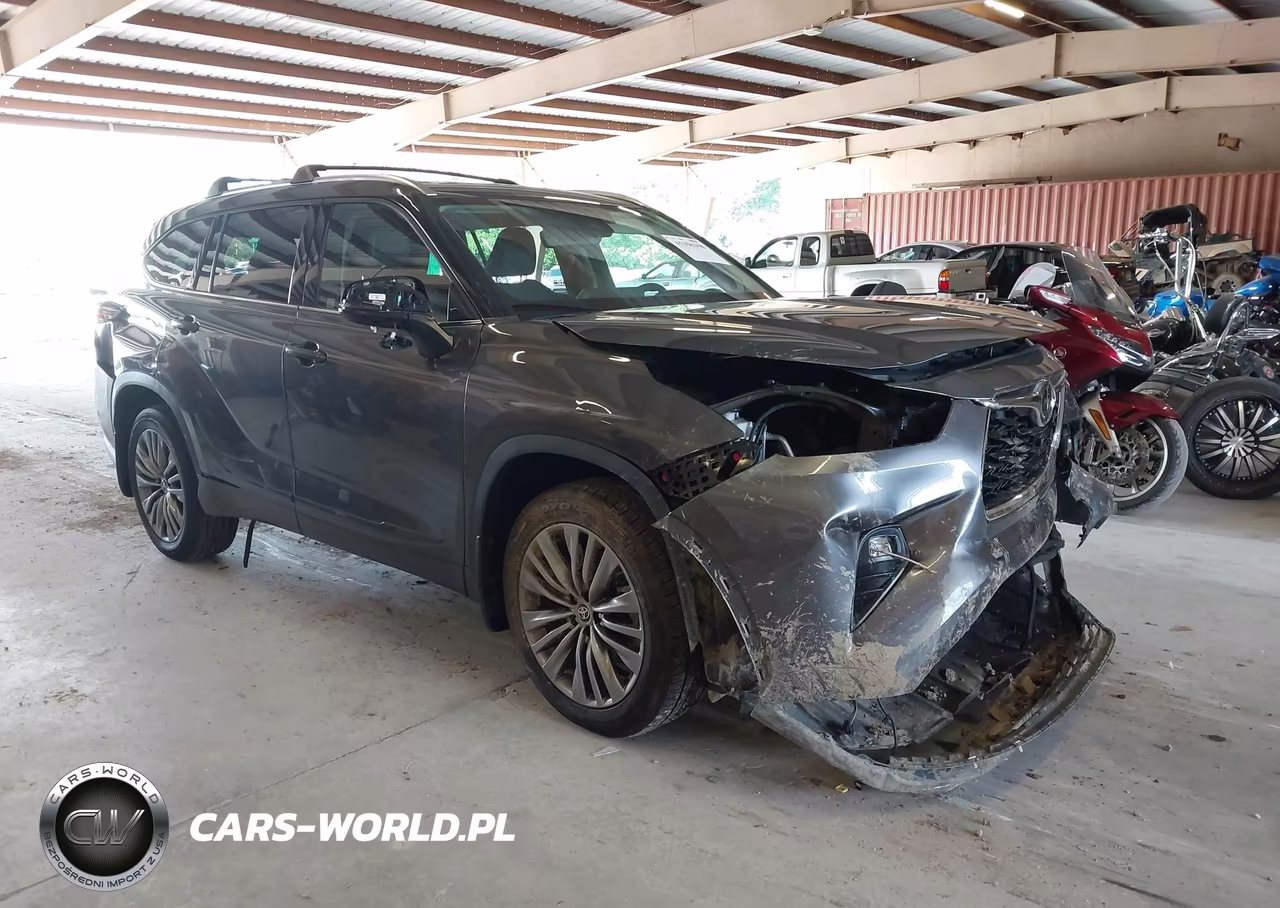 2022 Toyota Highlander Platinum – zdjęcie 1 z 17