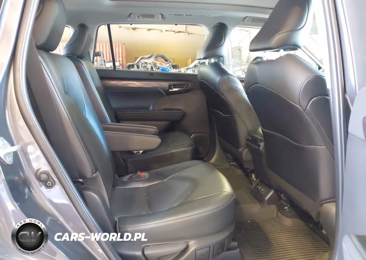 2022 Toyota Highlander Platinum VIN:5TDFZRBH3NS210863 - 8