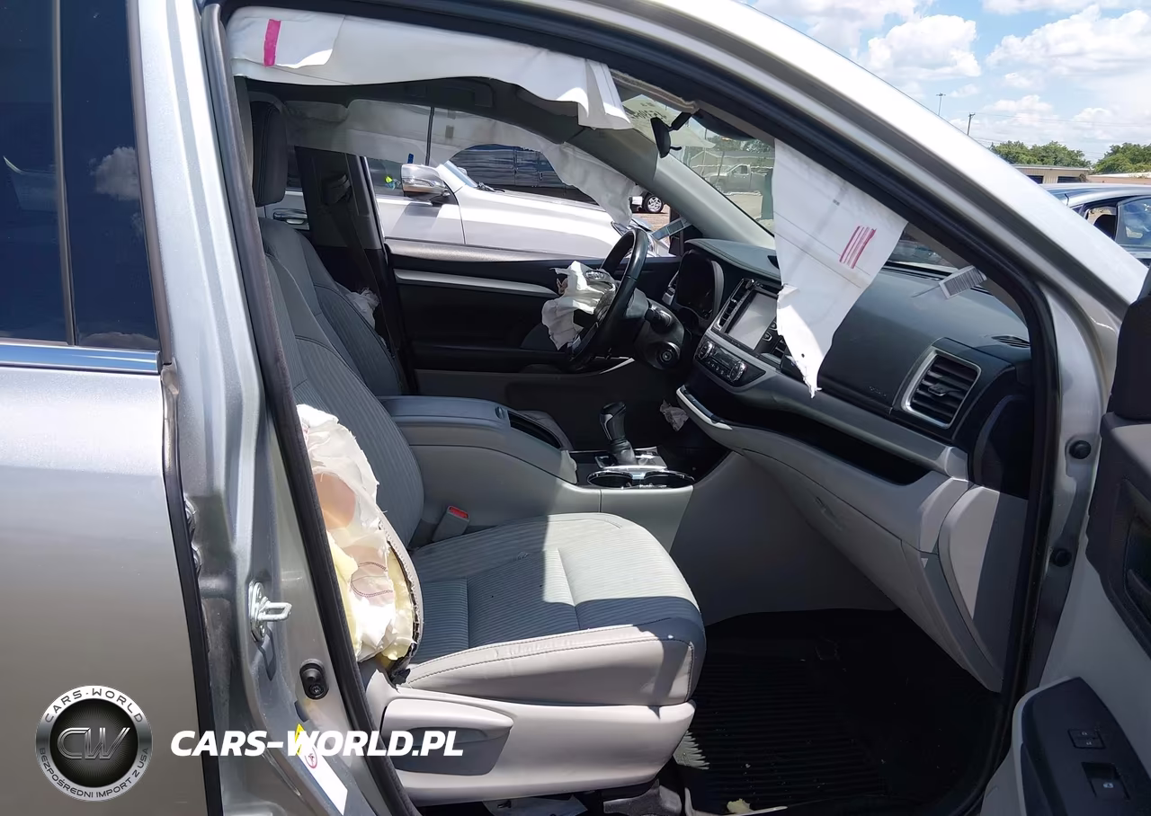 2018 Toyota Highlander Le Plus VIN:5TDZZRFH6JS279368 - 5