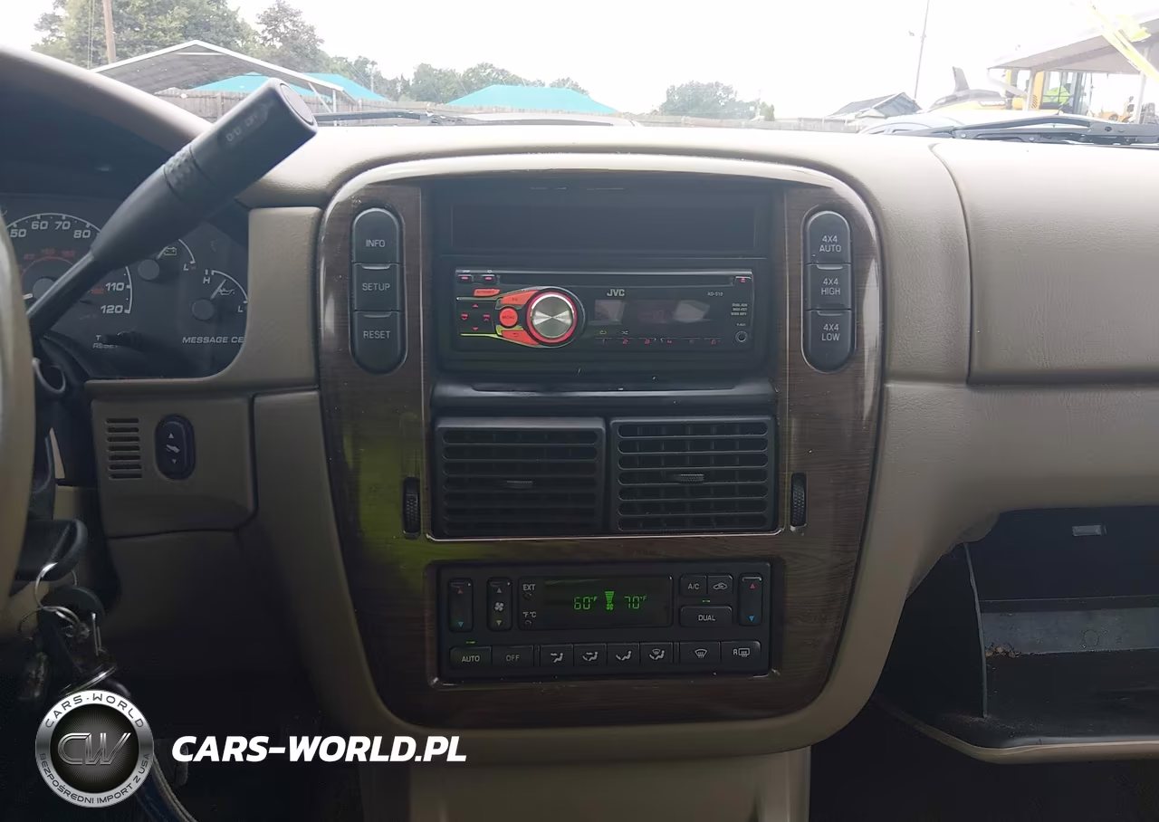 2002 Ford Explorer Eddie Bauer VIN:1FMZU74K32UD38192 - 14