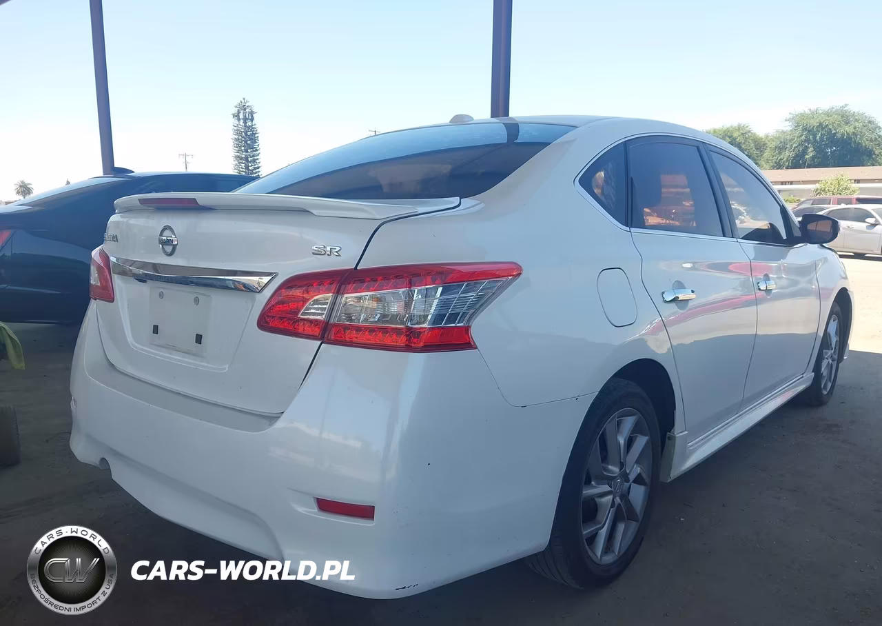 2015 Nissan Sentra Sr VIN:3N1AB7AP8FY310403 - 4