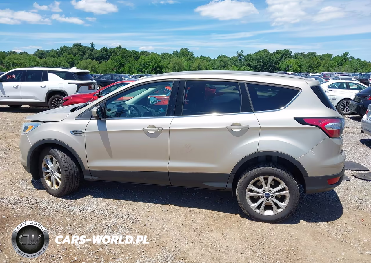 2017 Ford Escape Se VIN:1FMCU9GD3HUE42737 - 13
