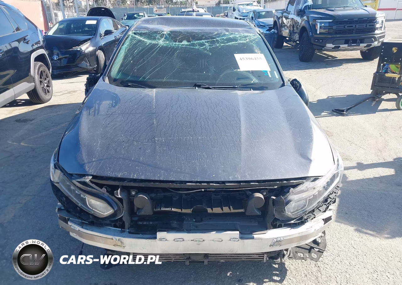 2018 Honda Accord Sport VIN:1HGCV1F38JA164051 - 13