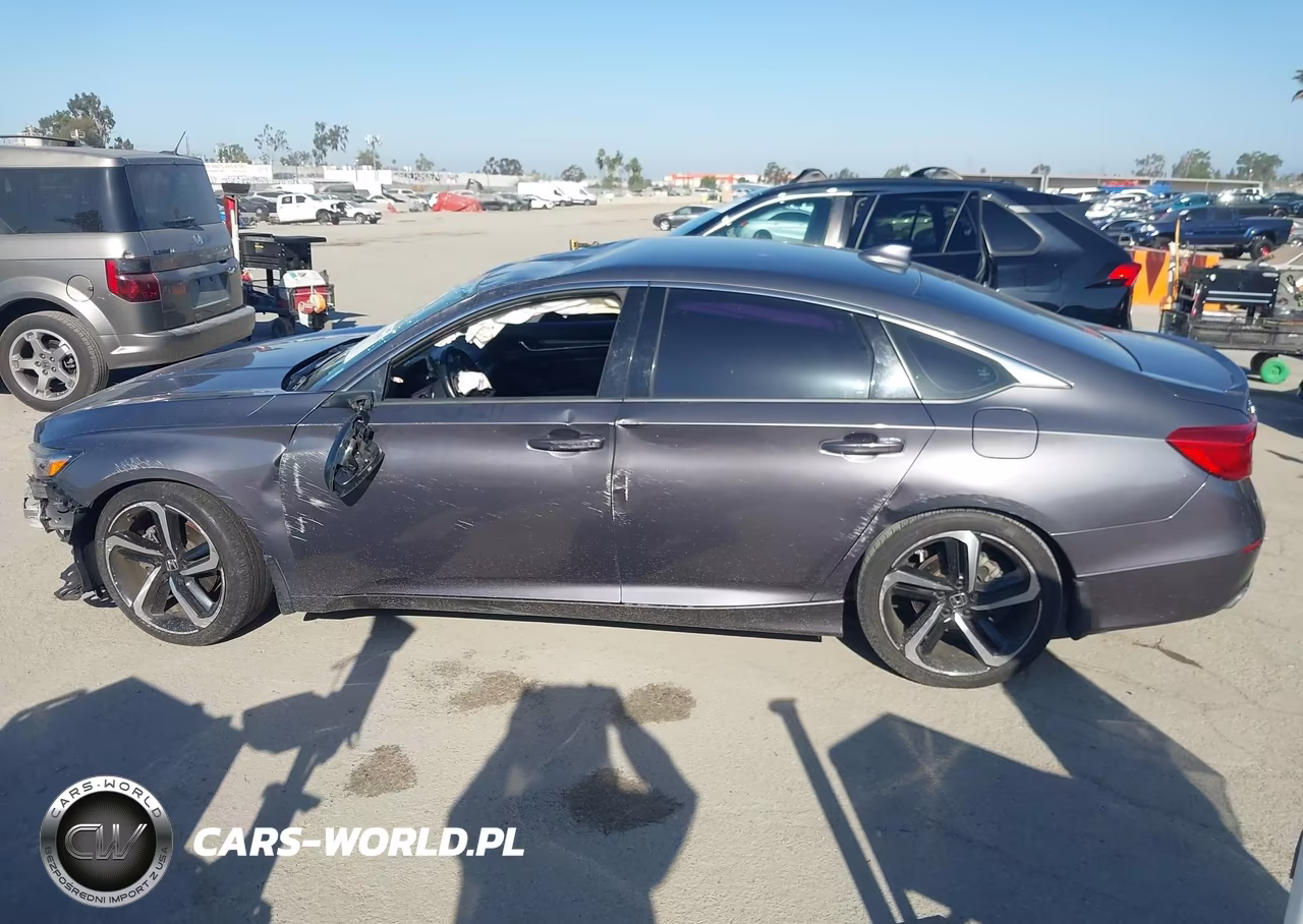 2018 Honda Accord Sport VIN:1HGCV1F38JA164051 - 15