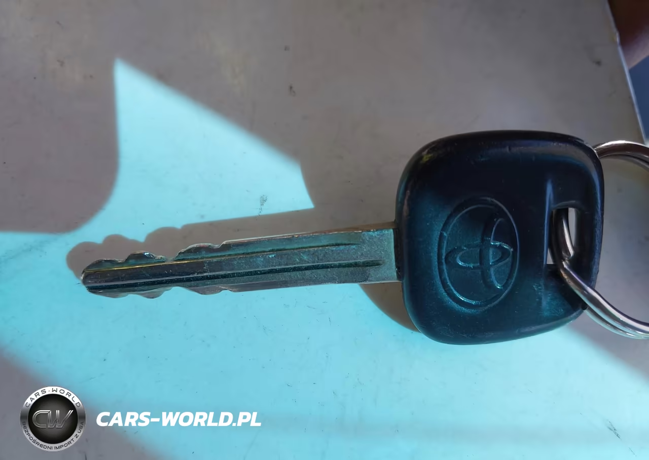2008 Toyota Yaris VIN:JTDBT923181232107 - 11