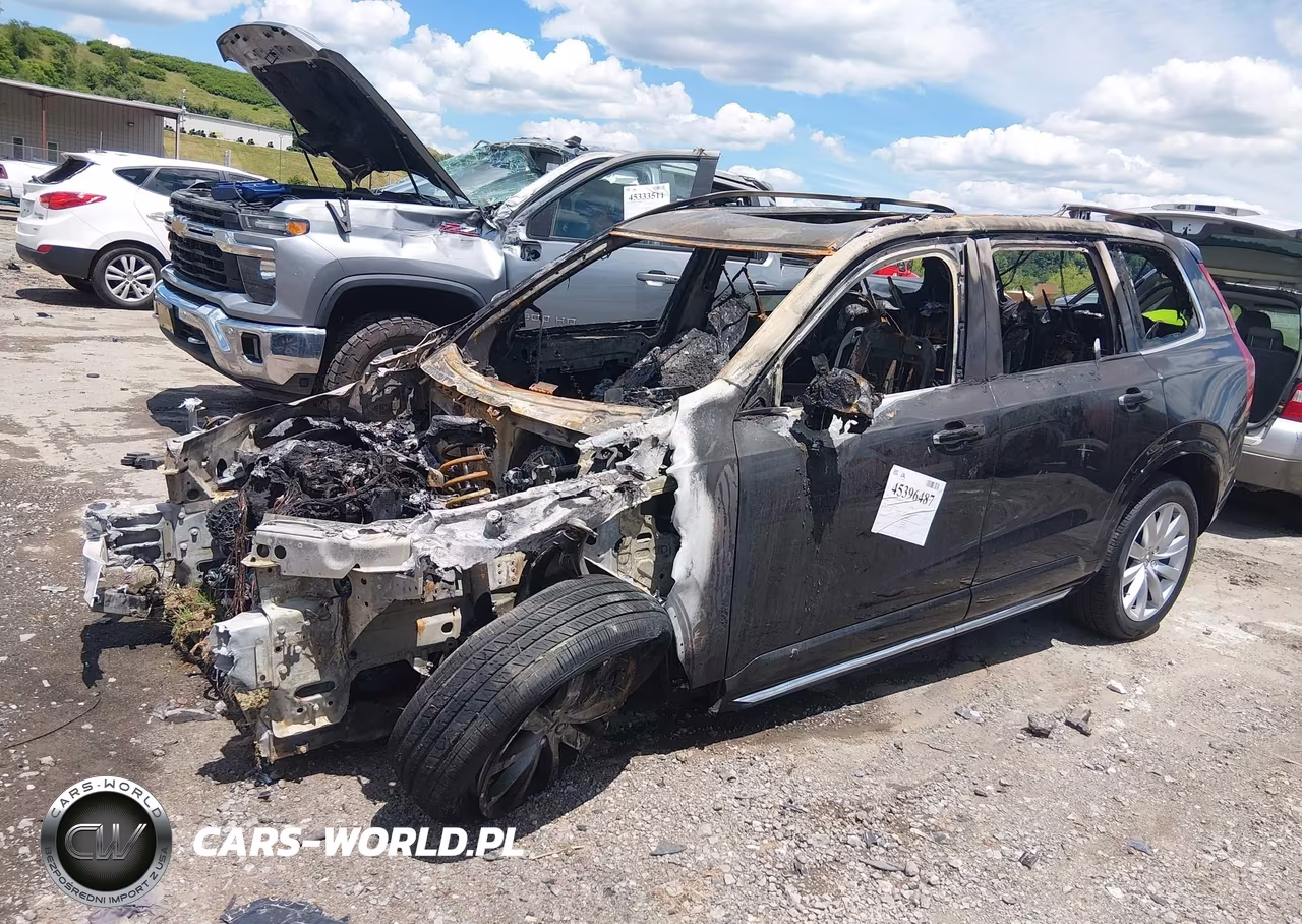 2016 Volvo Xc90 T6 Momentum VIN:YV4A22PKXG1044493 - 2