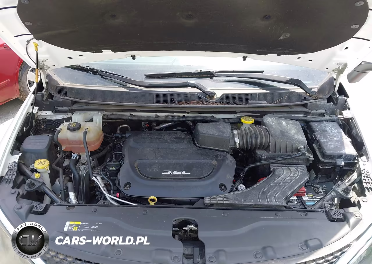 2018 Chrysler Pacifica Lx VIN:2C4RC1CG0JR117890 - 10