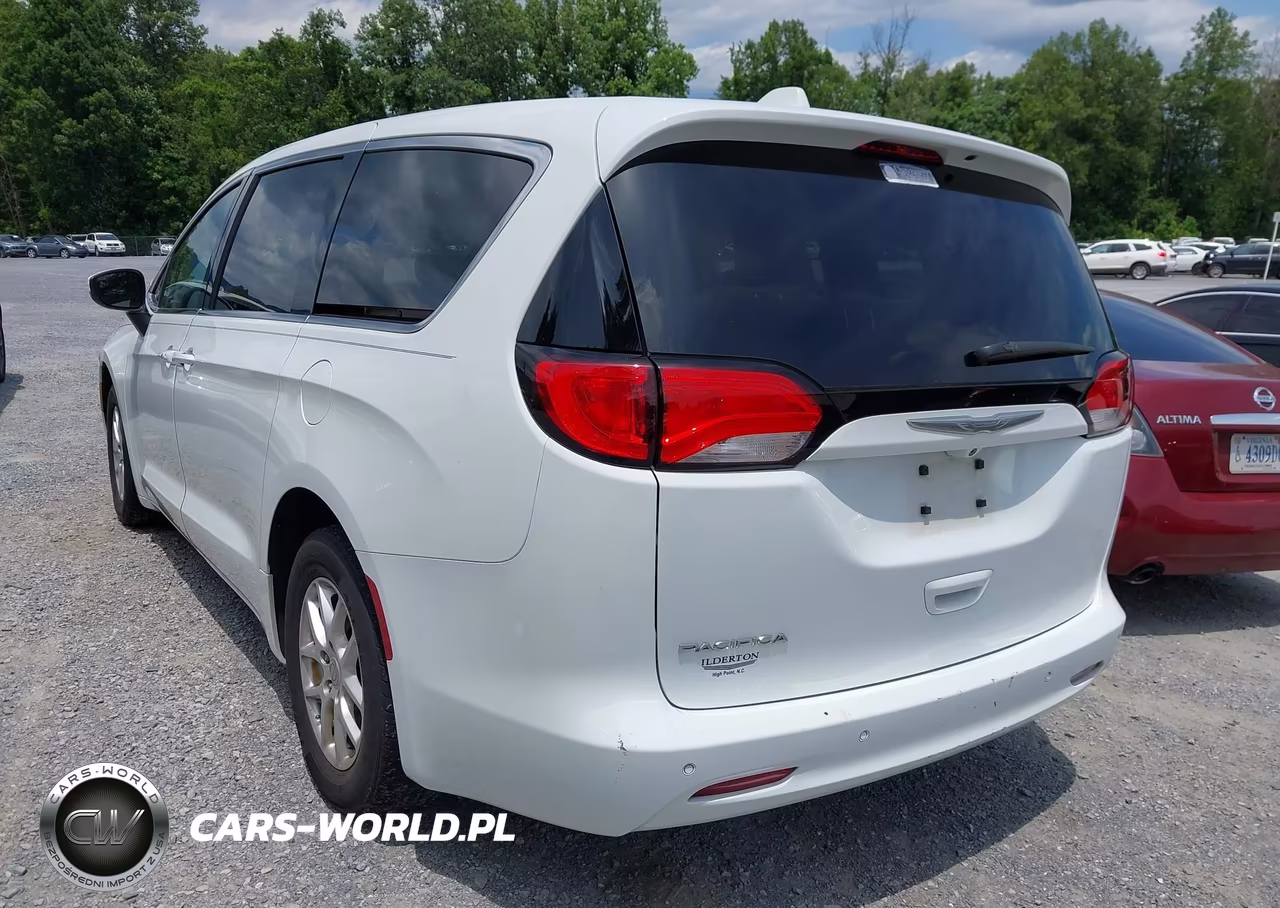 2018 Chrysler Pacifica Lx VIN:2C4RC1CG0JR117890 - 6