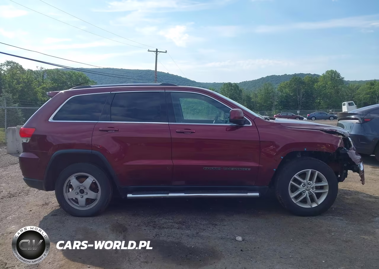 2018 Jeep Grand Cherokee Laredo E 4X4 VIN:1C4RJFAG0JC259154 - 13