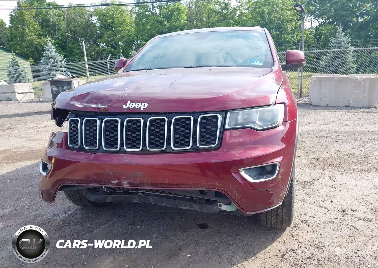 2018 Jeep Grand Cherokee Laredo E 4X4 VIN:1C4RJFAG0JC259154 - 17