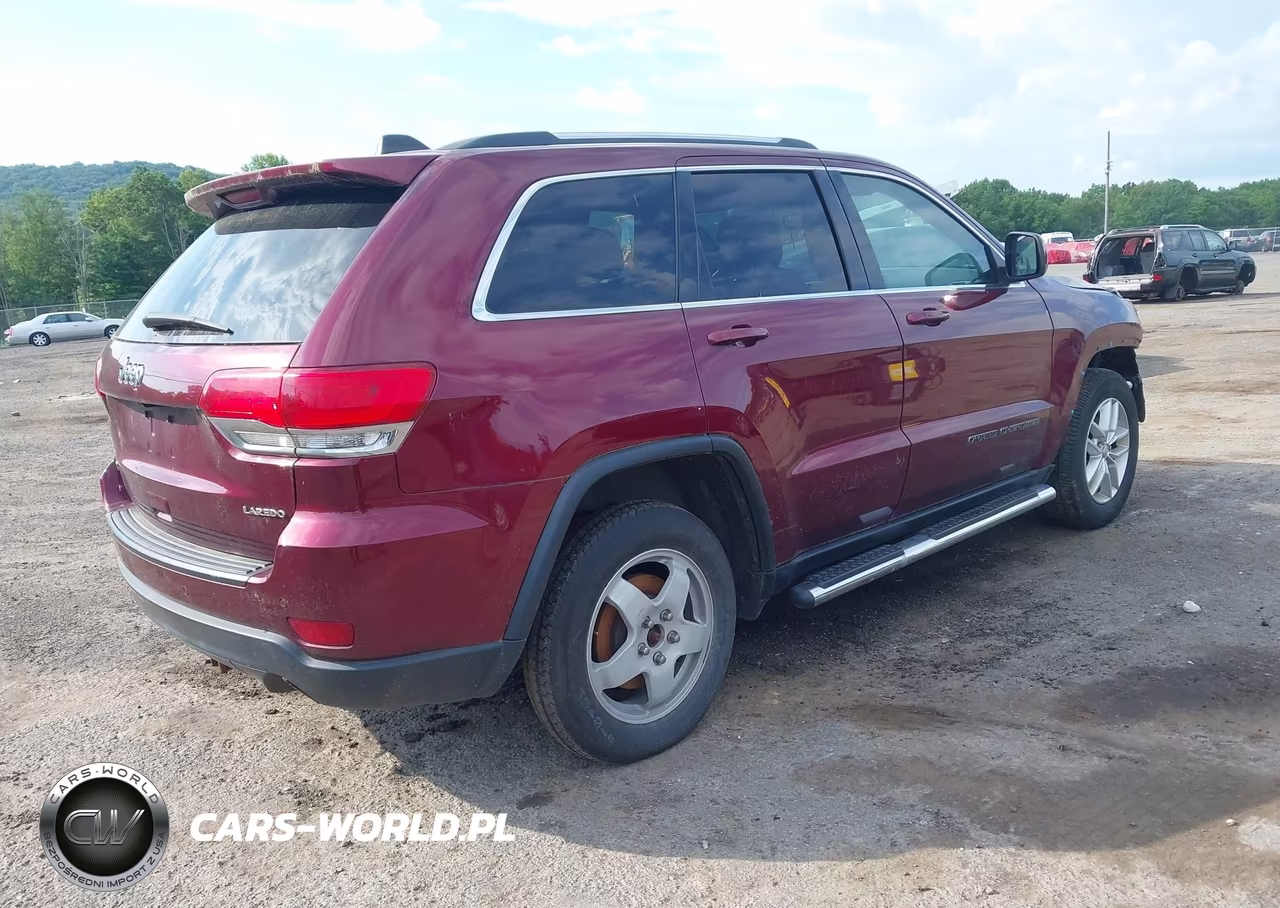 2018 Jeep Grand Cherokee Laredo E 4X4 VIN:1C4RJFAG0JC259154 - 4