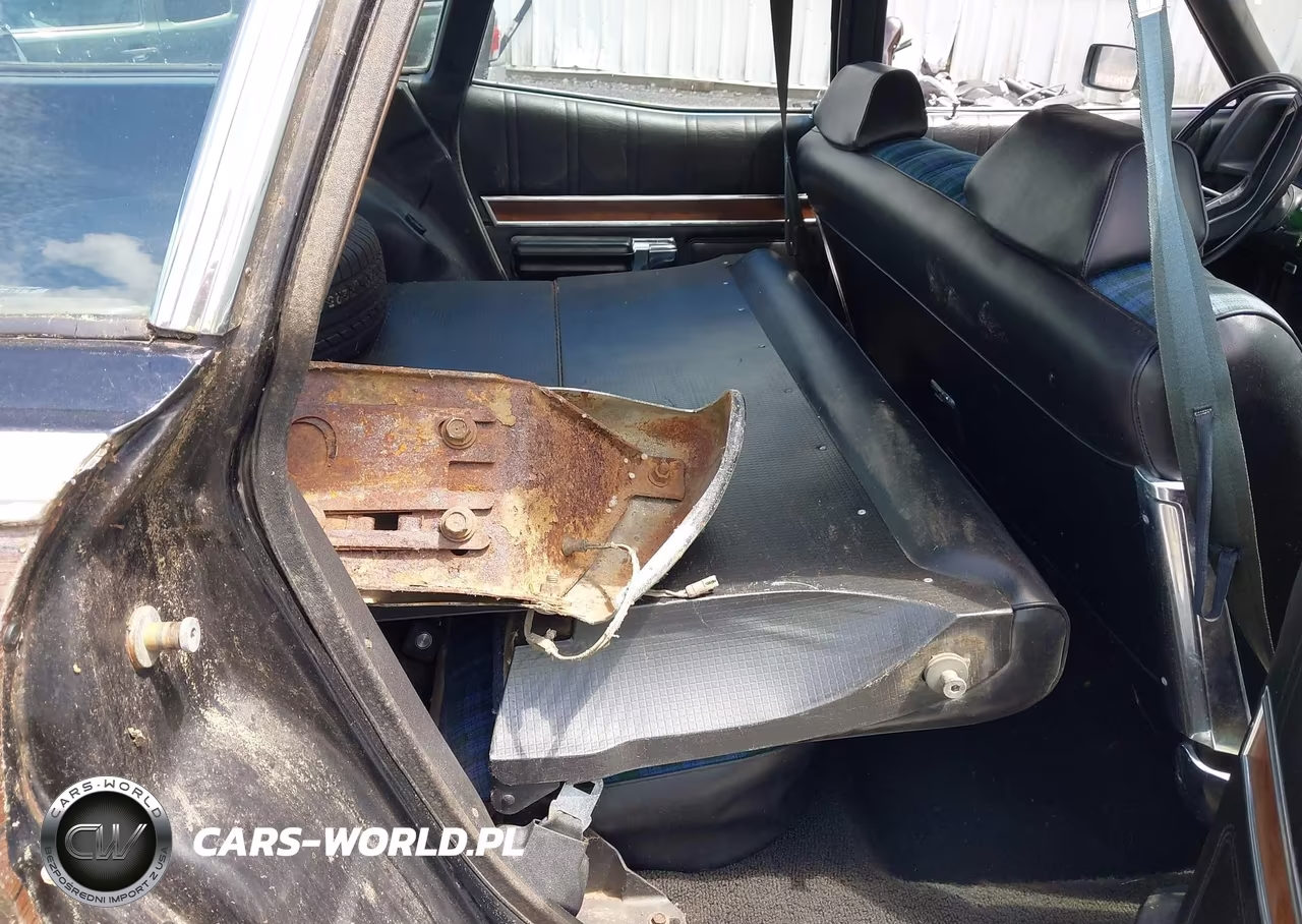 1972 Ford Country Squire VIN:F2E765206142F - 8