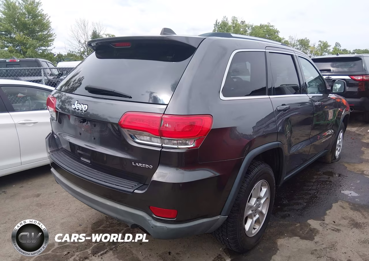 2015 Jeep Grand Cherokee Laredo VIN:1C4RJFAG1FC736391 - 4