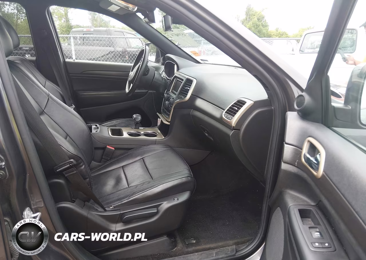 2015 Jeep Grand Cherokee Laredo VIN:1C4RJFAG1FC736391 - 5