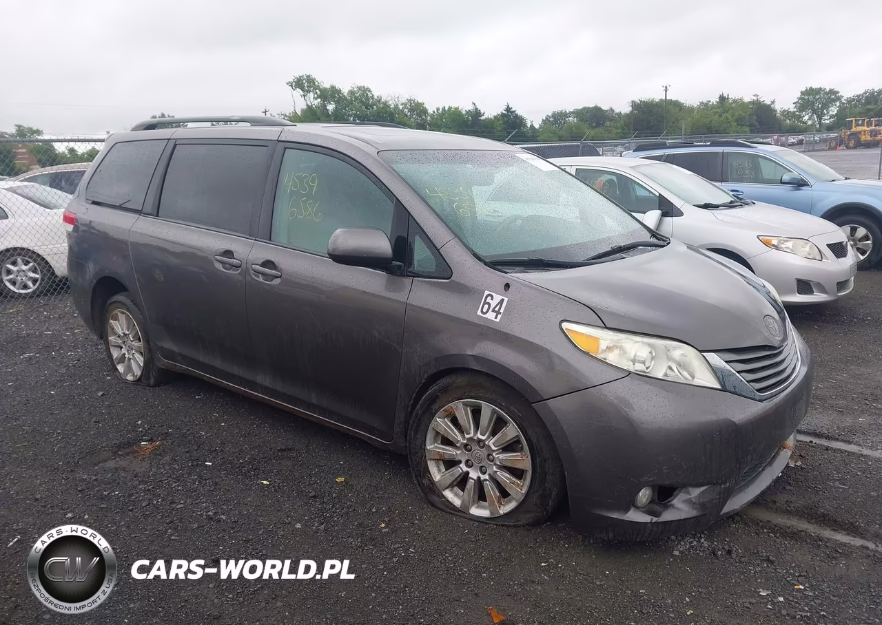 2012 Toyota Sienna Xle 7 Passenger – zdjęcie 1 z 20