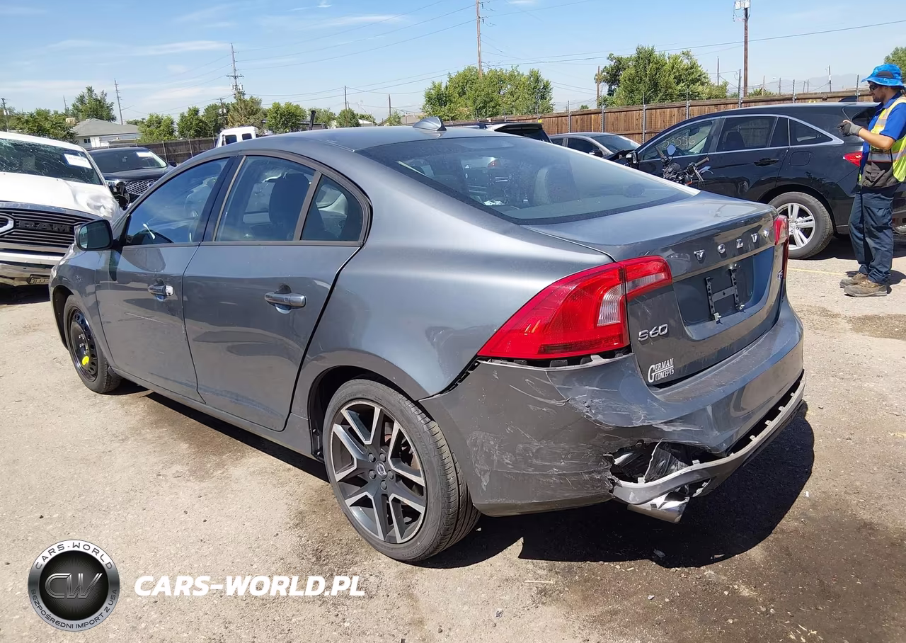 2017 Volvo S60 T5 Dynamic VIN:YV126MFL1H2425043 - 3