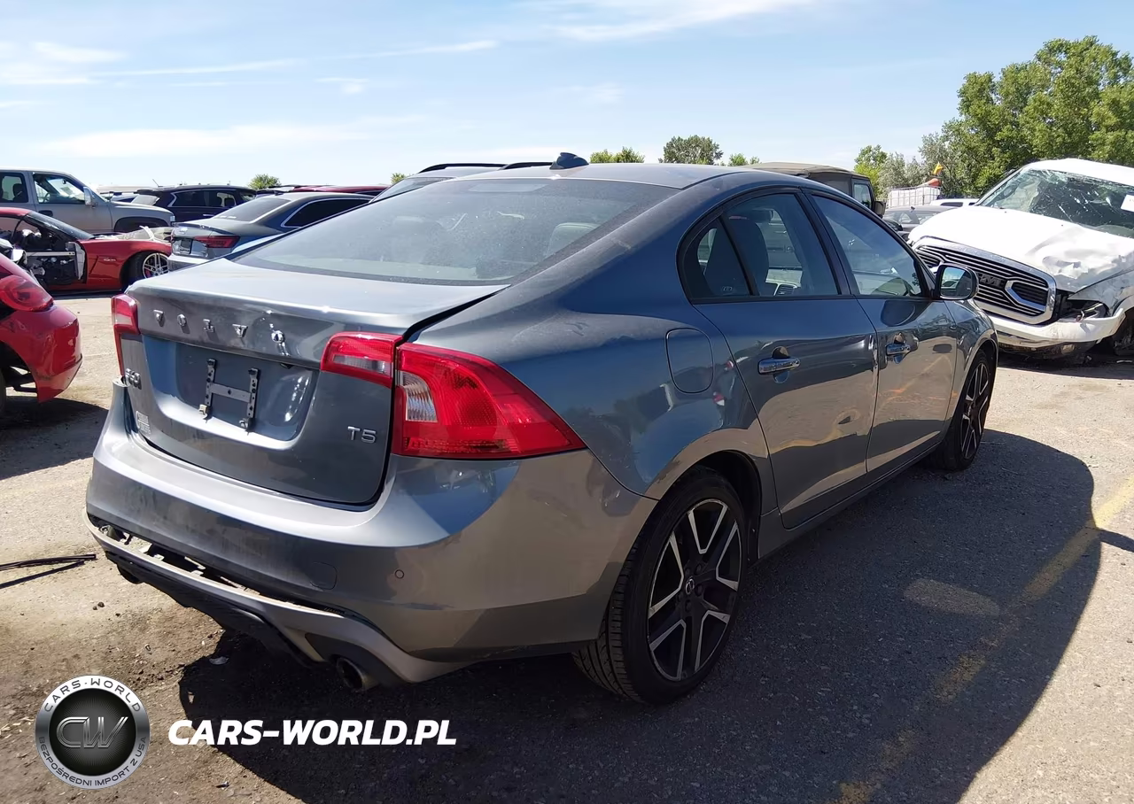 2017 Volvo S60 T5 Dynamic VIN:YV126MFL1H2425043 - 4