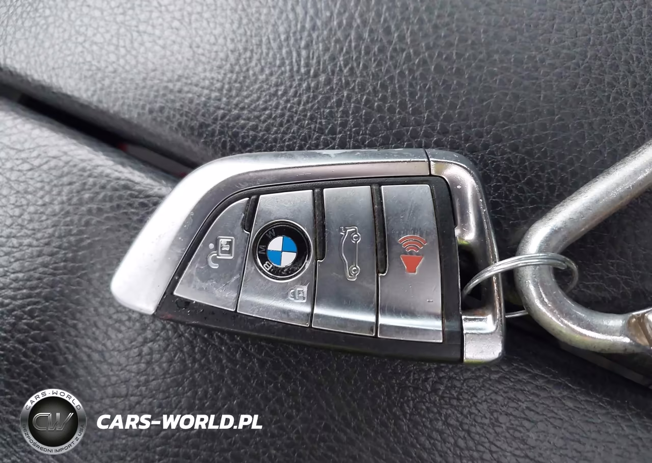 2016 BMW X5 xDrive50I VIN:5UXKR6C54G0J81167 - 11