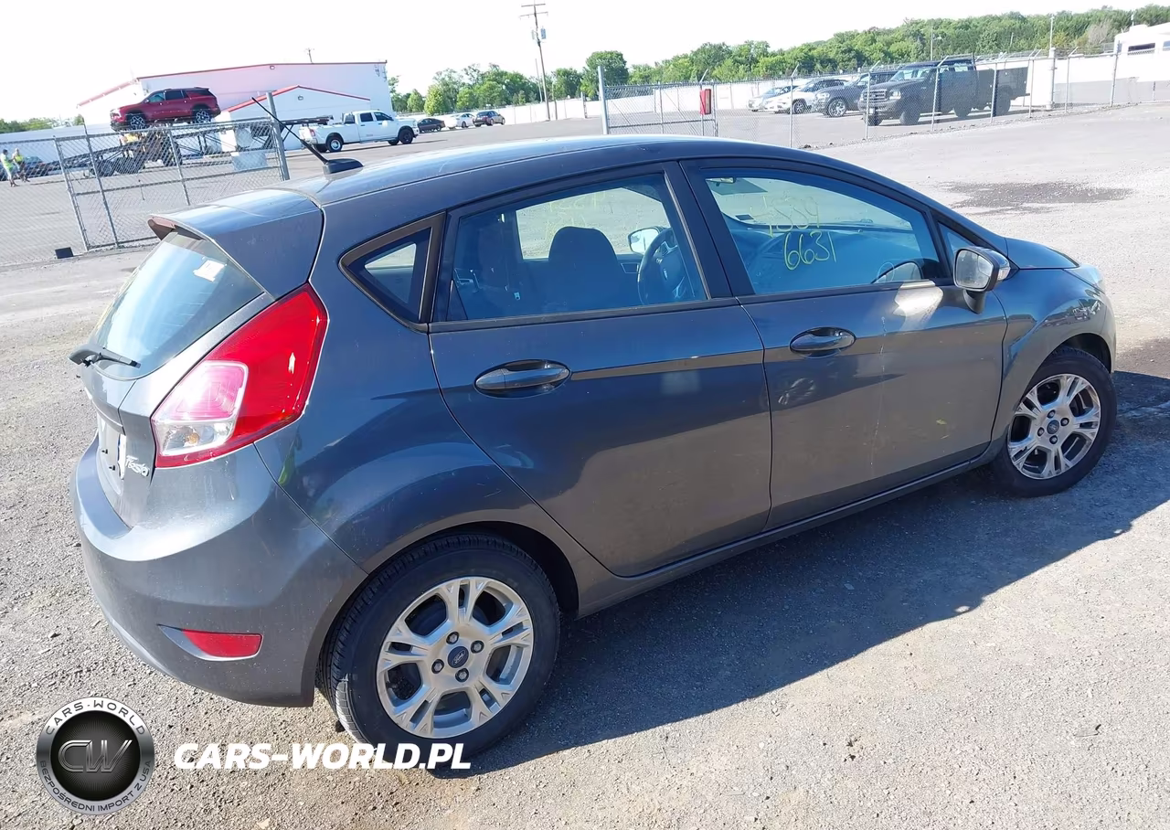 2015 Ford Fiesta Se VIN:3FADP4EJ9FM223848 - 4