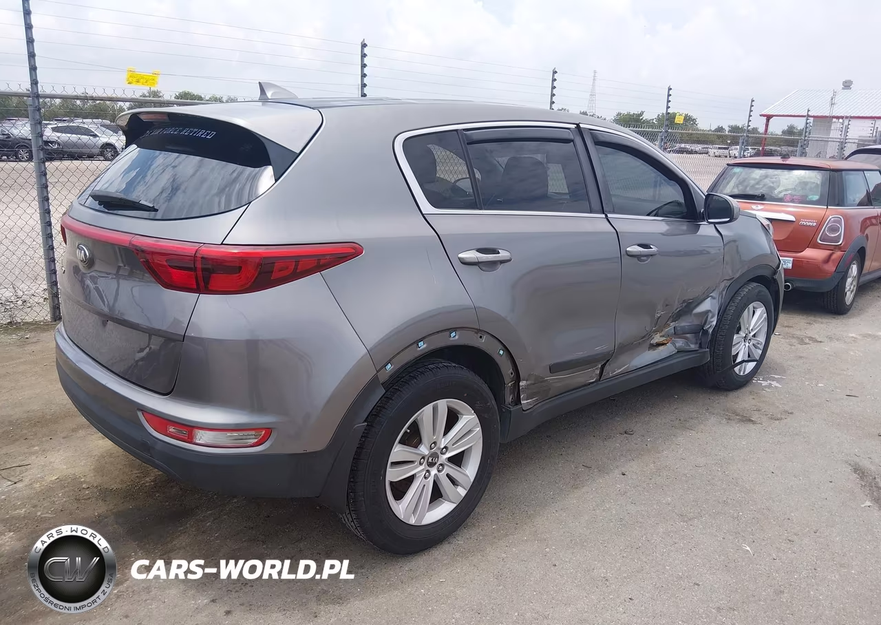 2018 Kia Sportage Lx VIN:KNDPM3AC7J7444983 - 4