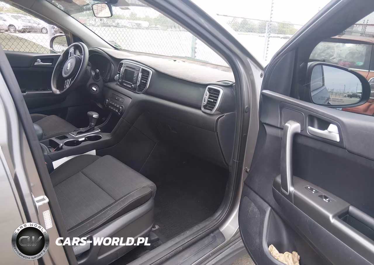 2018 Kia Sportage Lx VIN:KNDPM3AC7J7444983 - 5